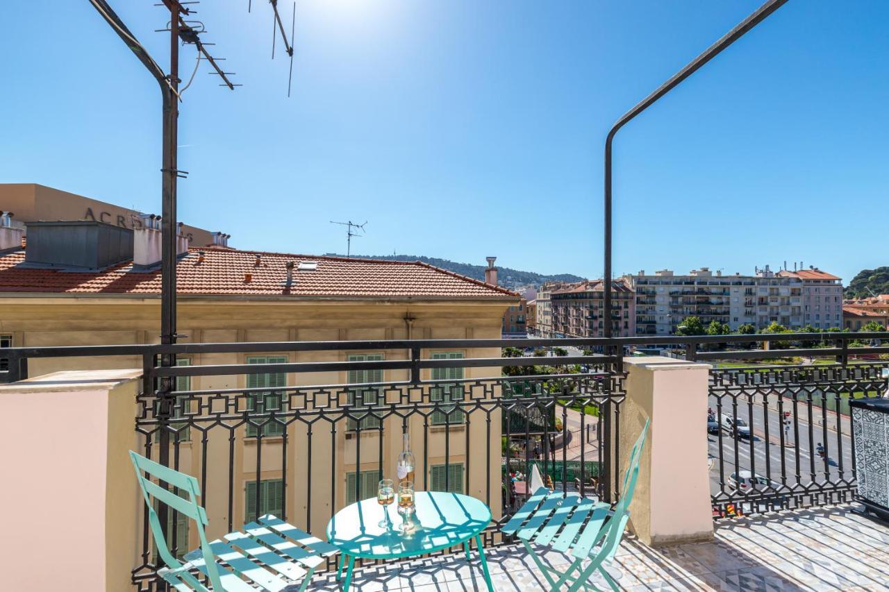 Squared Head-apartment With Terrace In Appartamento Nizza