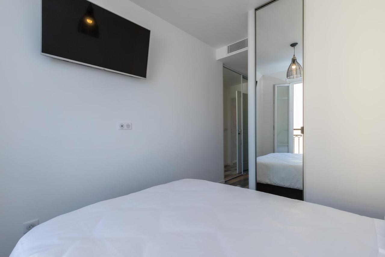 Squared Head-apartment With Terrace In Appartamento Nizza